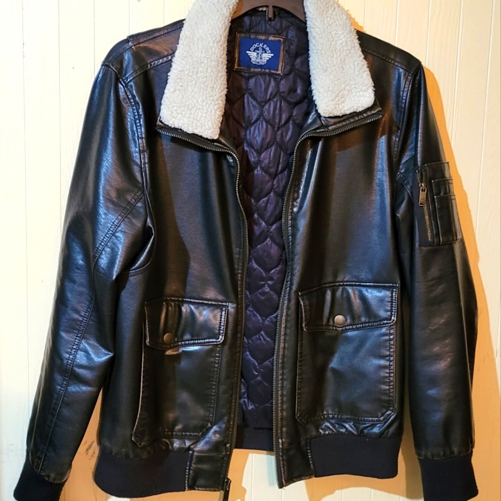 DOCKERS MEN’S DARK BROWN FAUX LEATHER SHERPA COLLAR JACKET SZ MEDIUM RN# 54163